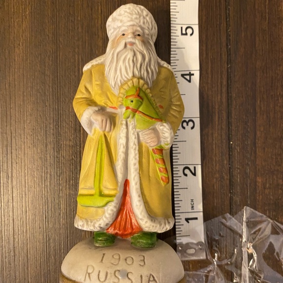 Vintage Set Of 5 Heilig-Meyers Santas From Around The World Christmas Figurines - Picture 5 of 10